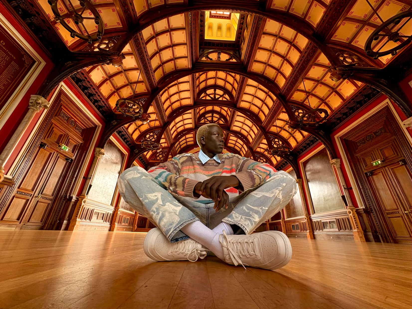 دوربین اولتراواید آیفون ۱۶ نرمال